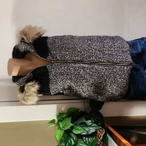 Aeropostale Black and Gray Vest with Faux Fur Hood